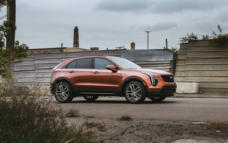 Cadillac XT4 Sport 2019 SUV Drive